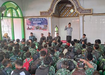 SDN Dukuh Tengah Lakukan ODL di Ponpes Al Hamdaniyah dan Situs Candi Pari
