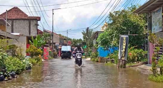 Curah Hujan Tinggi, Tiga Desa Di Kecamatan Porong Terendam Banjir