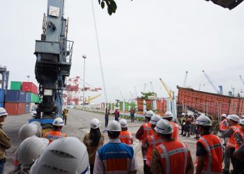 Pastikan TPS sebagai Tempat Kerja Aman, Pelindo Gelar Training Vertical Rescue