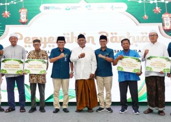 Ketua Umum MUI Gresik Kiai Rofiq Apresiasi Petrokimia Istiqamah Berikan Bantuan untuk Tempat Ibadah dan Lembaga Sosial