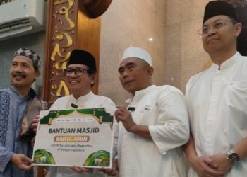 Merasa Jadi Bagian Masyarakat, Dirut Petrokimia Gresik Safari Ramadan di Masjid Baitul Amin Kedanyang