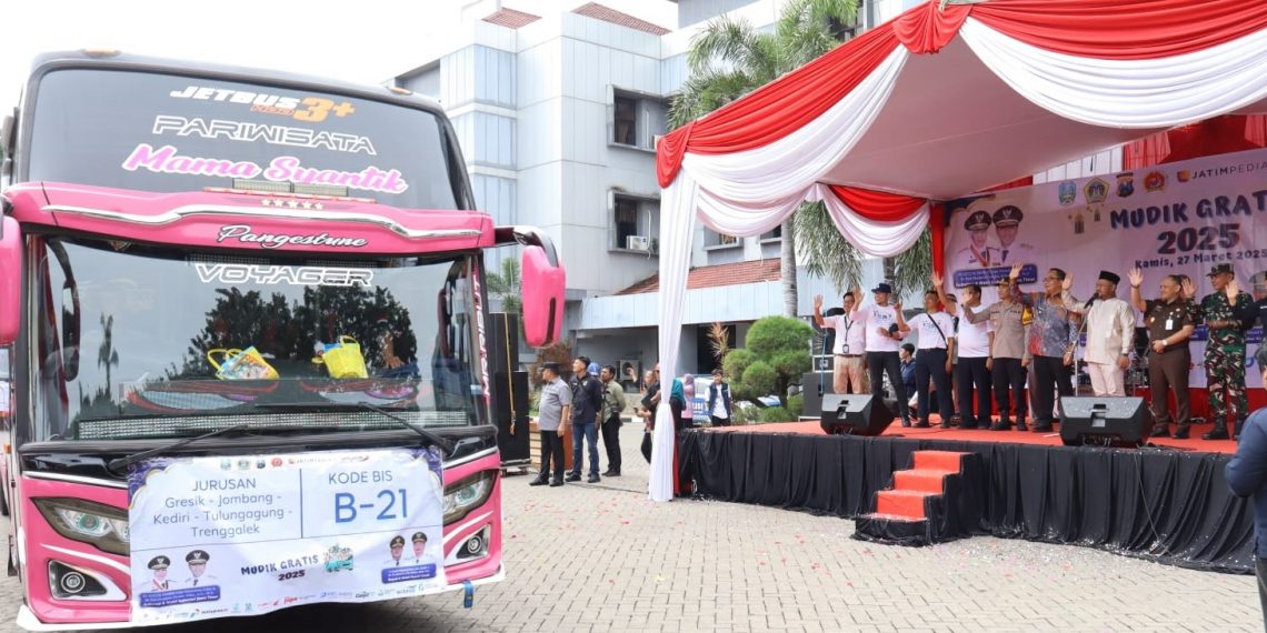 Difasilitasi Pemkab, Ribuan Warga Gresik Pulang Kampung dengan Hampers Lebaran Produk UMKM