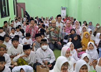 Ketua DPRD Beri Semangat Anak Yatim pada Pemberian Donasi dari K3S SD Swasta Se-Sidoarjo