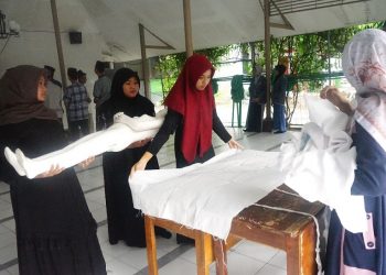 Siswa SMK Senopati Sedati Diajari Praktek Pemulasaran Jenazah