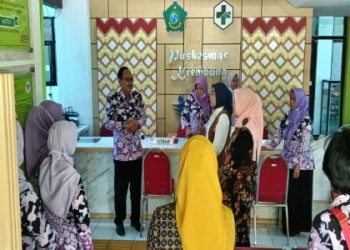 Istri Bupati Sidoarjo Kunjungi Puskesmas Krembung, Pastikan Program CKG Berjalan Dengan Baik