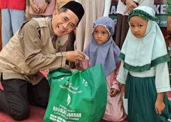 Bakti Sosial Raudlatul Jannah Sidoarjo Bagikan 700 Paket Sembako