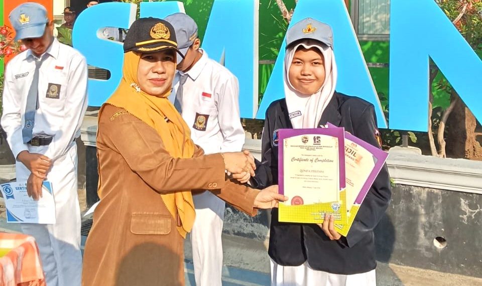 Tiga Siswa SMA Negeri 1 Taman Menembus Goltic Unair, dan Beasiswa Nantong University China