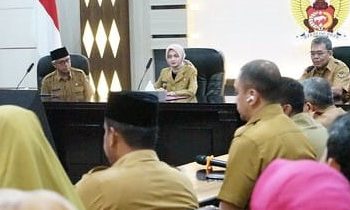 Pimpin Rapat Hari Kedua, Wali Kota Vinanda Paparkan Program 100 Hari Kerja