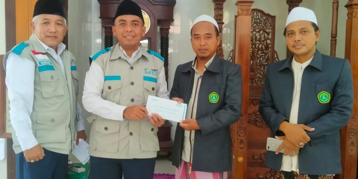 Yayasan Baitul Maal PLN Berikan Bantuan ‘Kafalah’ untuk Guru Honorer di Pamekasan