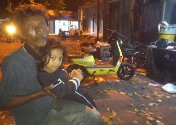 Di Tengah Gema Takbiran Malam Lebaran, Mereka Sumeleh dalam Takdir
