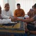 Penuh Haru, Pria Asal Sulsel Ini Ikrar Masuk Islam di MUI Gresik