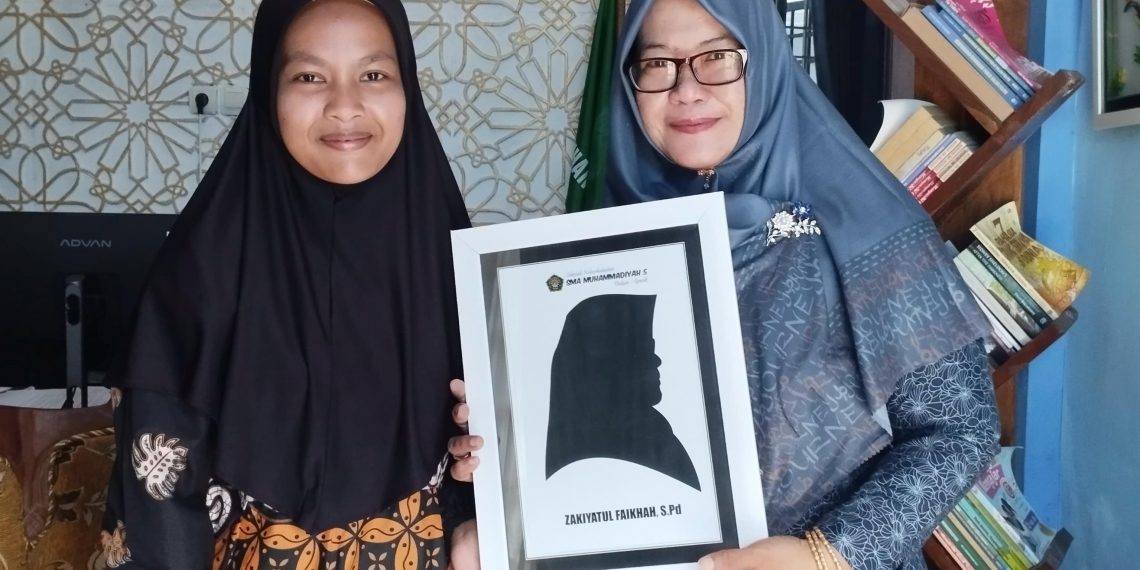 Ujian Praktik, Smala Rangers Hadiahkan Karya Siluet Wajah kepada Guru hingga Tokoh Ormas