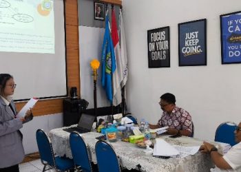 Mahasiswa STIAMAK Jalani Seminar Proposal Skripsi