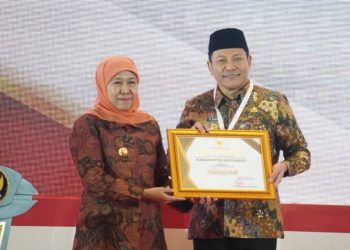 Bupati Sidoarjo Terima Penghargaan Pembangunan Daerah Terbaik Tahun 2025