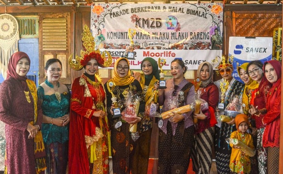 Angkat Kearifan Lokal Komunitas M2B Gelar Parade dan Lomba Berkebaya