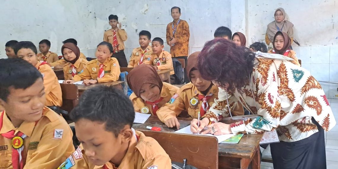Menambah Muatan Lokal, SMP PGRI 1 Buduran Hadirkan Guru Dari Jepang