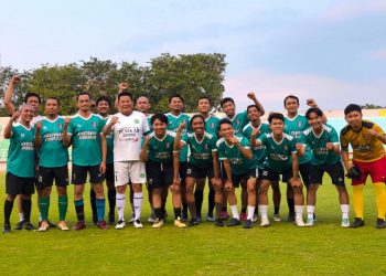 Bupati Subandi Bersinergi Dengan Wartawan Sidoarjo Melalui Fun Game Sepak Bola