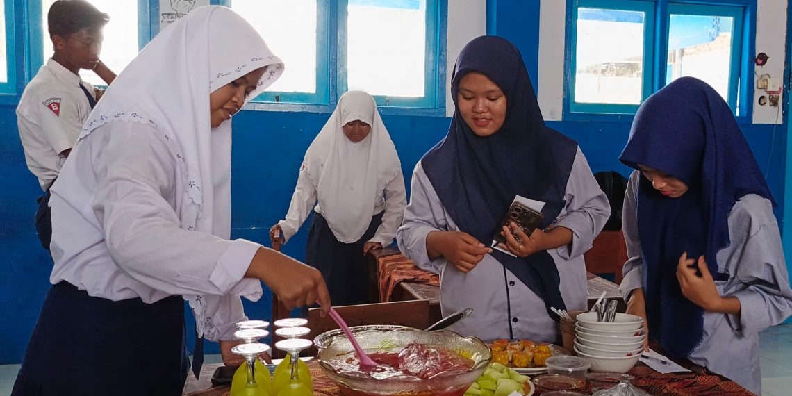 Tim Tata Boga Smala Jadi Juri Tamu dalam Ujian Praktik MTs Mutu Dukun