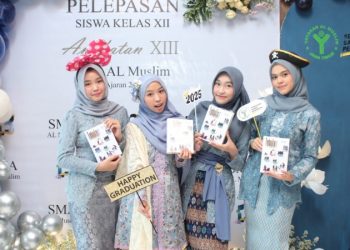 Pelepasan Siswa SMA Al Muslim Sekaligus Luncurkan 4 Buku Antologi