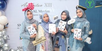 Pelepasan Siswa SMA Al Muslim Sekaligus Luncurkan 4 Buku Antologi
