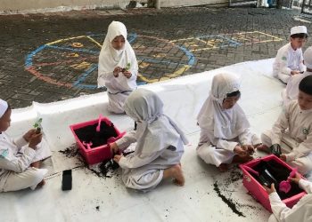 Melihat ‘One Day School’ di KB-TK Al Falah Darussalam Sidoarjo
