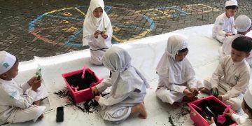 Melihat ‘One Day School’ di KB-TK Al Falah Darussalam Sidoarjo