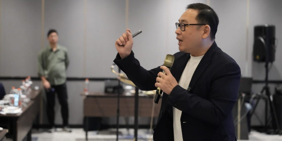 TikTok Shop by Tokopedia dan Superstar Agency, Cetak Host Live Profesional