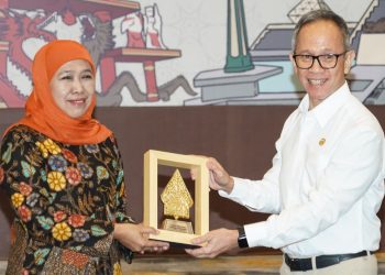 OJK Dukung Khofifah Buat Ekonomi Jatim Lebih Melesat