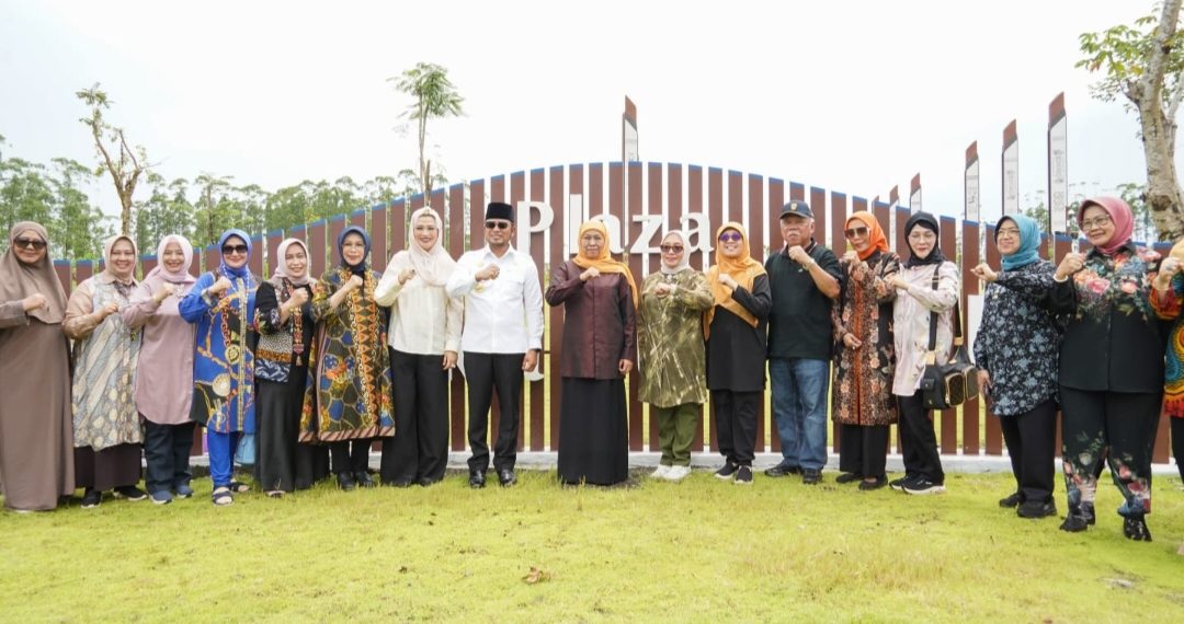 Khofifah Kunjungi IKN, Tanam Pohon Maja Simbol Optimisme Gerbang Baru Nusantara