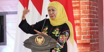 Ribuan Beasiswa Diberikan, Khofifah Pilih Tingkatkan Kualitas Generasi Muda Melalui Pendidikan