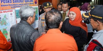 Korban Longsor Lega, Khofifah Sigap Bangunkan Rumah Warga Terdampak Bencana