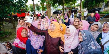 Berdayakan Kaum Perempuan, Khofifah Rangkul Semua Elemen Majukan Jatim