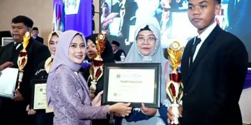 Siswa SMK Krian 1 Sidoarjo Dilepas Dengan Penuh Harapan