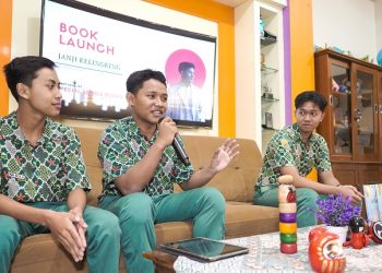 Siswa SMA Progresif Bumi Shalawat Launching Novel ‘Janji Kelingking’