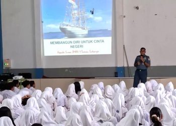 Hadirkan Purnawirawan Bekali Siswa SMAN 1 Taman Pilih Jurusan dan Jalur Karir