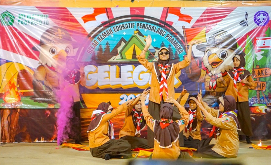 Perkemahan Jadi Pusat Latihan Kemandirian dan Kepemimpinan Siswa MI Ma’arif Pagerwojo