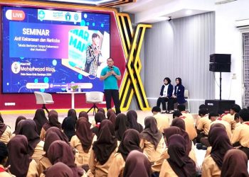 Mahasiswa PLP Unesa Beri Edukasi Dampak Kenakalan Remaja Pada Siswa SMK Krian 2 Sidoarjo