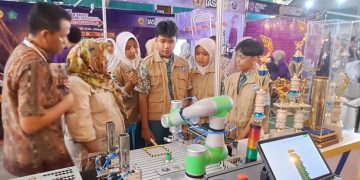 Siswa SMP Padati Pameran Teknologi SMK Krian 2 Sidoarjo di SSF IV 2025