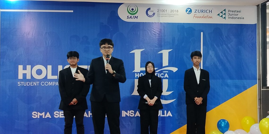 Siswa SMA SAIM Raih Penghargaan Zurich Entrepreneurship Program