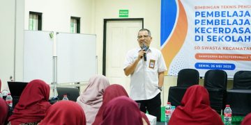 Guru SD Swasta Pandaan Ikuti Bimtek Coding dan AI