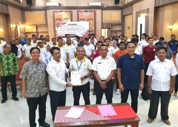 FIKK Unesa Beri Pelatihan Penulisan Artikel Ilmiah Pendidikan Bagi Guru PJOK SMP se Kota Mataram