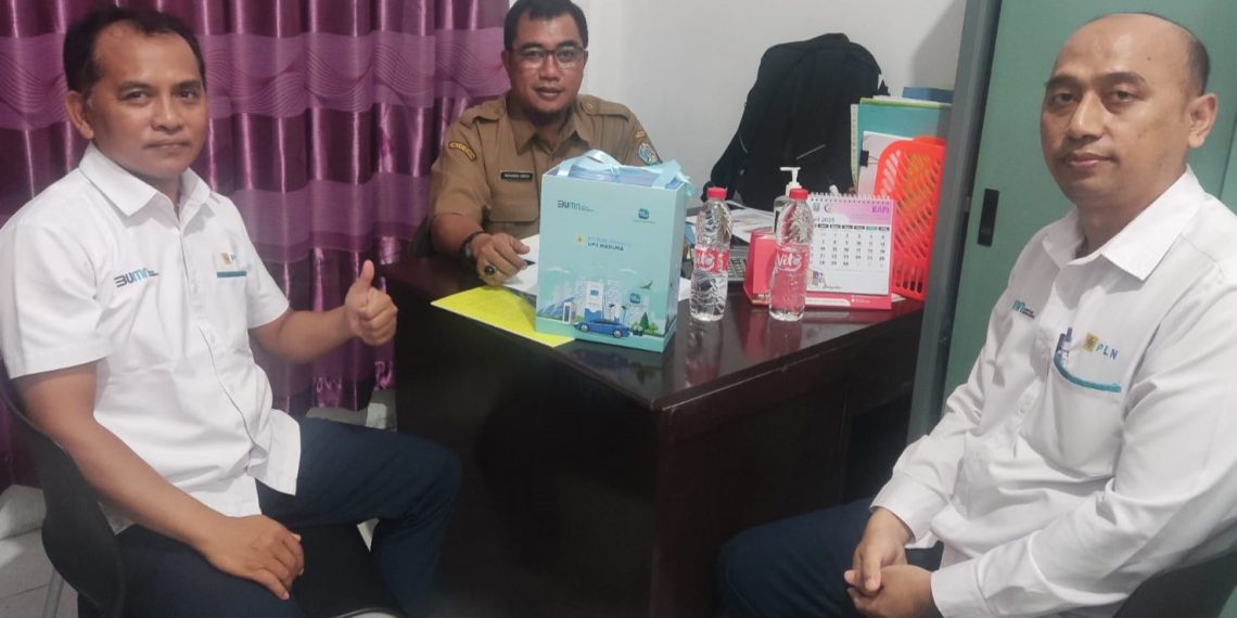 Masyarakat Pamekasan Manfaatkan Promo Tambah Daya Listrik