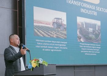 Di Ajang SNEKBIS UMG, Bupati Gresik Serukan Peningkatan Skill Mahasiswa