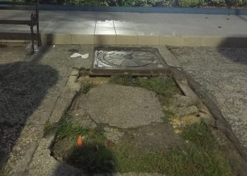 Trotoar Depan Taman GOR Sampang Terancam Ambles, Warga Minta Perbaikan Segera