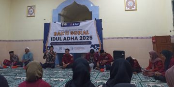 Di Balongpanggang Gresik, IMM Blue Savant UMS Gelar Bakti Sosial dan Kurban