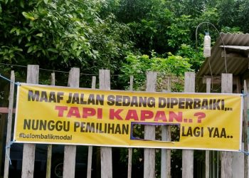 Warga Desa Sambirejo Kediri Keluhkan Jalan Rusak, Pemerintah Dinilai Tak Serius