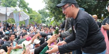 Peringati HPN, Plt Bupati Gresik Apresiasi Festival Nasi Krawu dan Dorong Promosi Kuliner Lokal