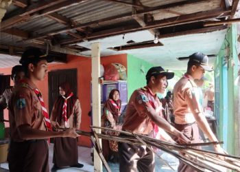 PW Daerah Jatim Zona Sidoarjo Lakukan Aksi Nyata Pembongkaran RTLH