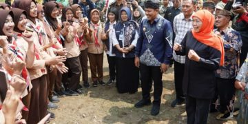 Khofifah Berhasil Perkuat Ekonomi & Pendidikan Jatim: Dari Lereng Gunung hingga Desa Terujung