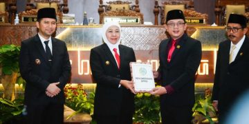 Prestasi Bicara, Khofifah Jawab Kritik Lewat Bukti Nyata